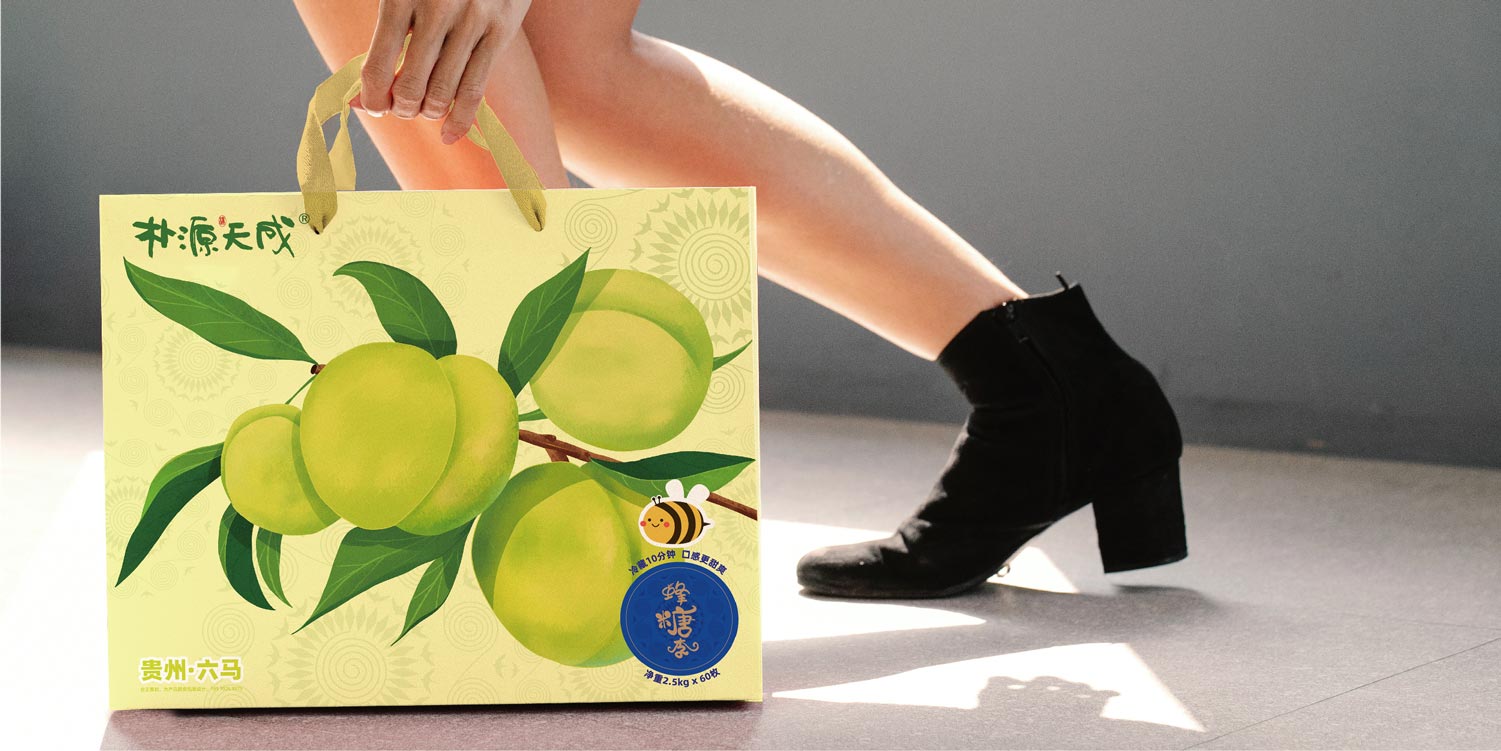 合正策划创意设计的水果产品包装箱设计，能主动筛选出年轻目标消费群体
